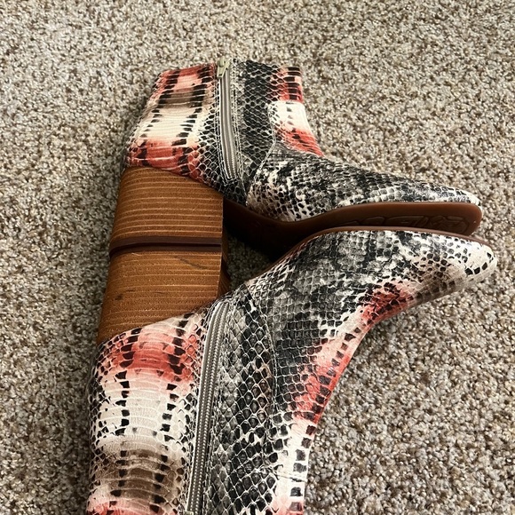Kork-Ease Red and Black Ankle Booties with Snakeskin Texture - Picture 11 of 15
